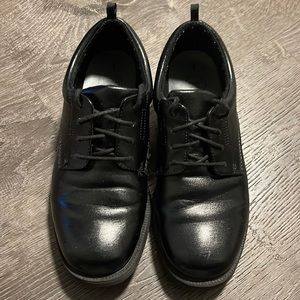 Boys Youth Size 4 Black Dress Shoes